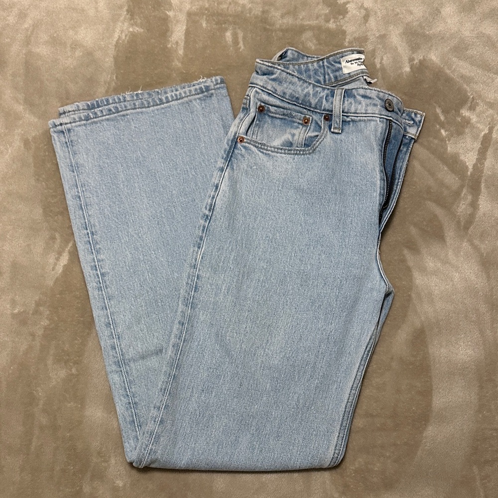 Abercrombie & Fitch 90s Relaxed Jeans